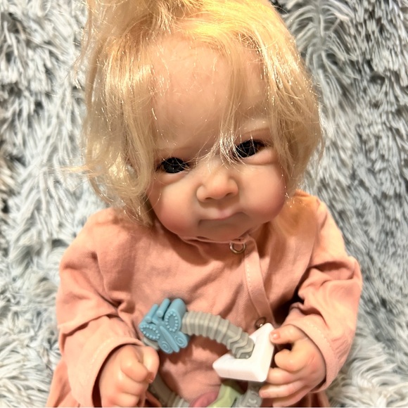 Reborn Baby Girl Doll Cloth Body Full Silicone Vinyl Limbs & Accessories (NEW) - Picture 3 of 13